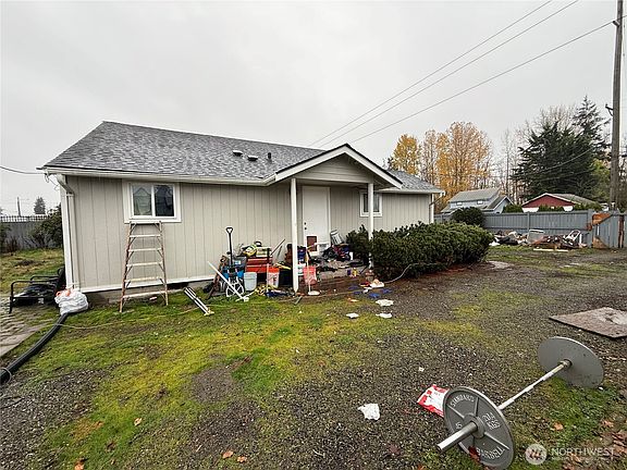 3rd image of 509 E 65th Street