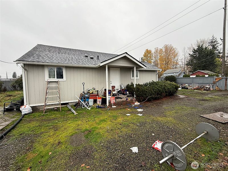 3rd image of 509 E 65th Street