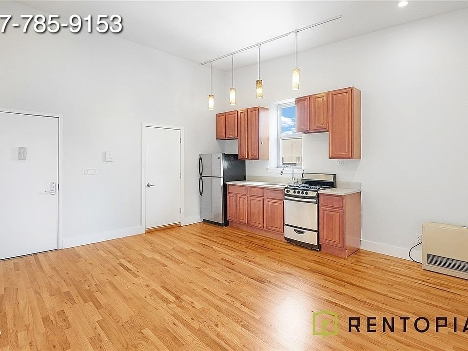 1st image of 161 Maujer St #3U