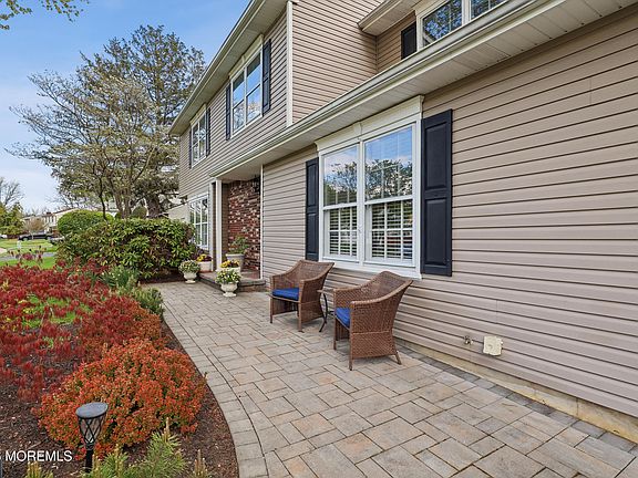 3rd image of 34 Buttonwood Drive