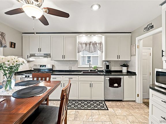 4th image of 540 Windermere Blvd