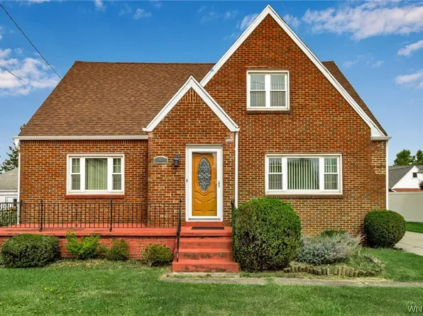 40 Martin Rd, Lackawanna, NY 14218