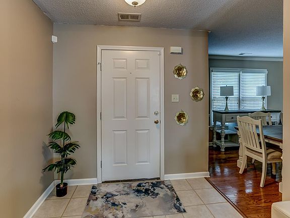 2nd image of 9351 Barrow Dr