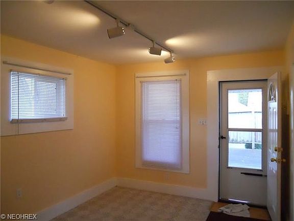 4th image of 138 E Emerling Ave