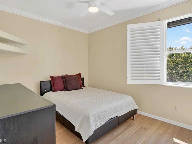 5541 Harborage Dr — Photo 36