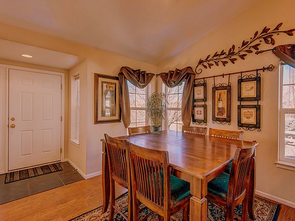 4th image of 141 Bayside Cir