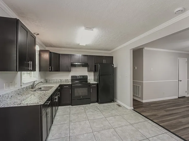 2413 Dora Dr — Photo 8