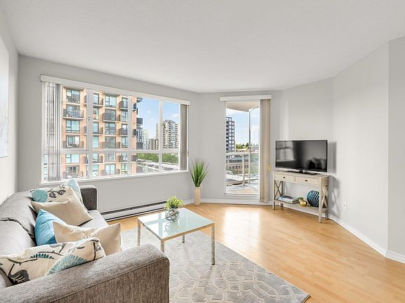 3rd image of 3455 Ascot Pl #912