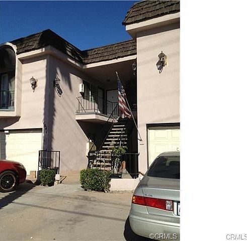 2nd image of 11841 Victory Blvd