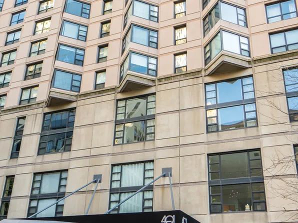 401 E Ontario St APT 3202, Chicago, IL 60611