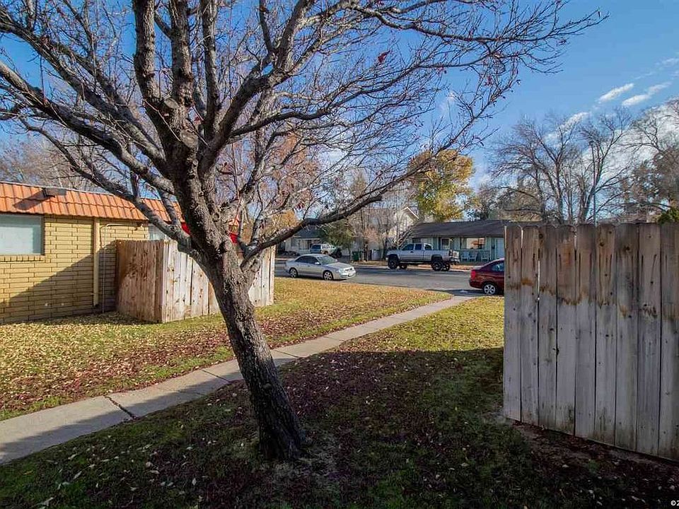 2nd image of 3308 Woodside Dr APT 11