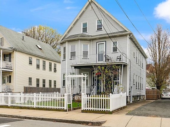 3rd image of 50-52 Bainbridge St