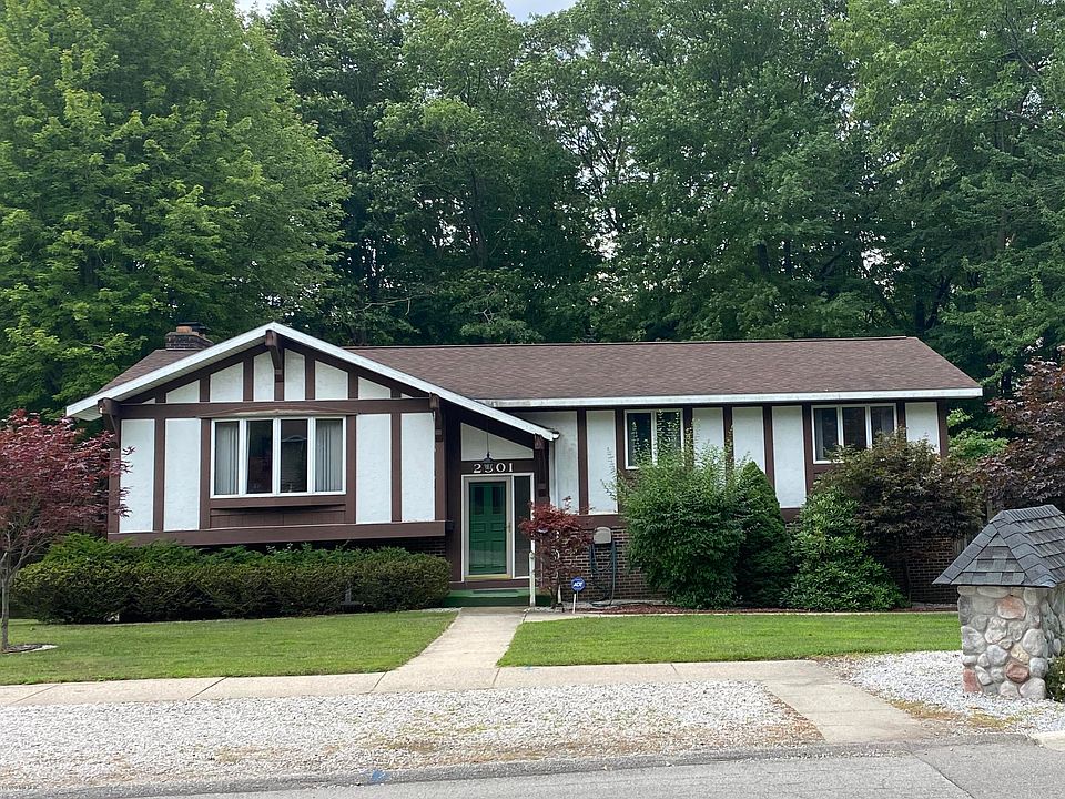 1st image of 2501 Norcrest Dr