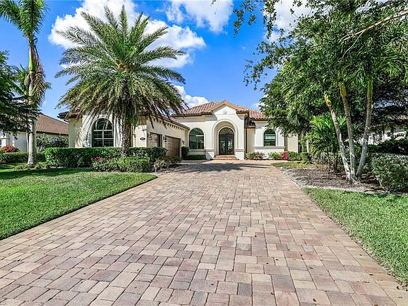 3rd image of 6851 Lakewood Isle DR
