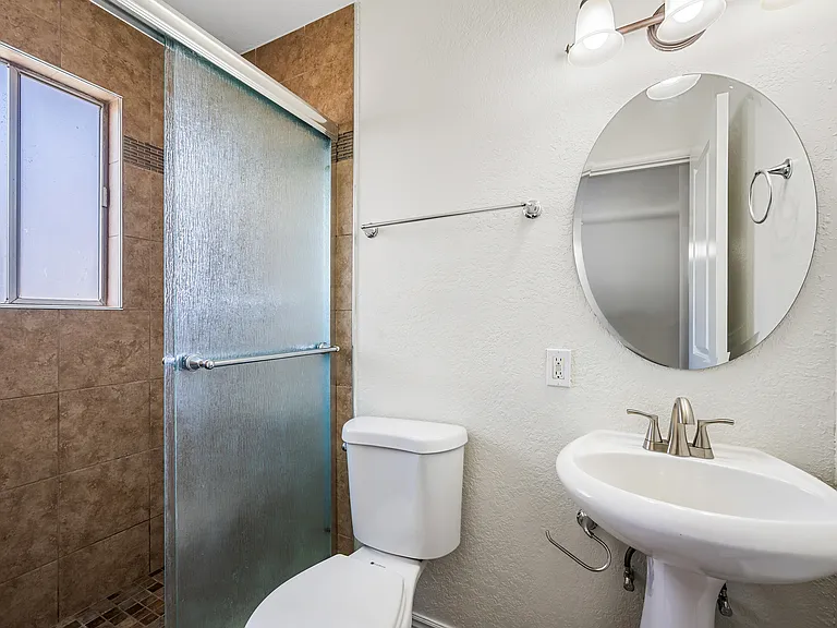 5924 W Seldon Ln — Photo 25