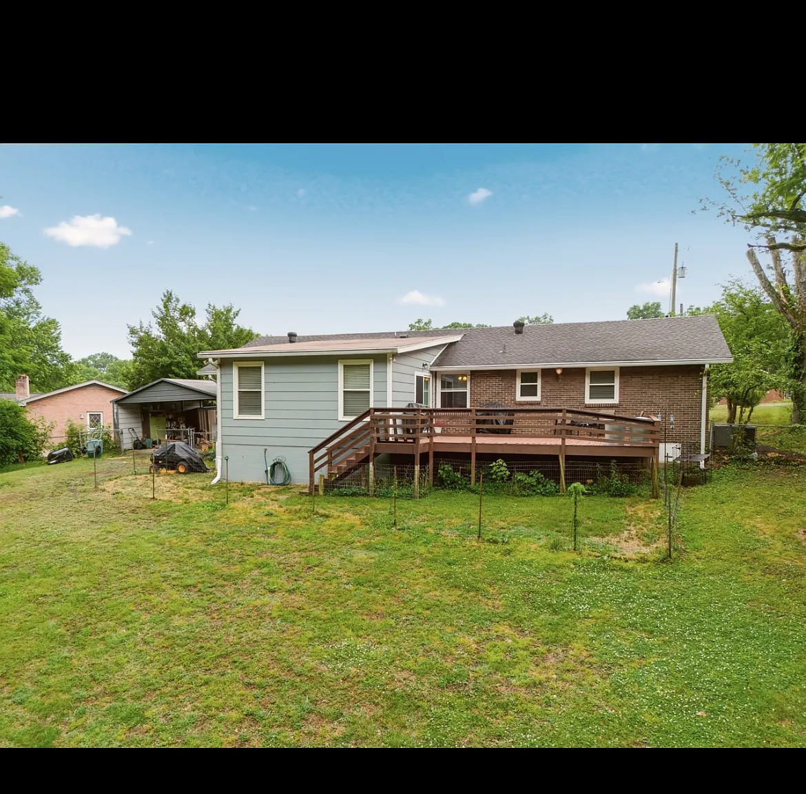3 bed, 1.5 bath, 1400 sqft, $2,300 — Photo 3
