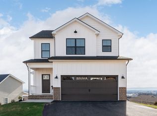 114 Chamberlain Dr, Staunton, VA 24401