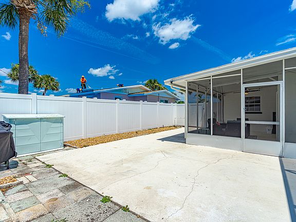 5th image of 94 Ivanhoe Dr