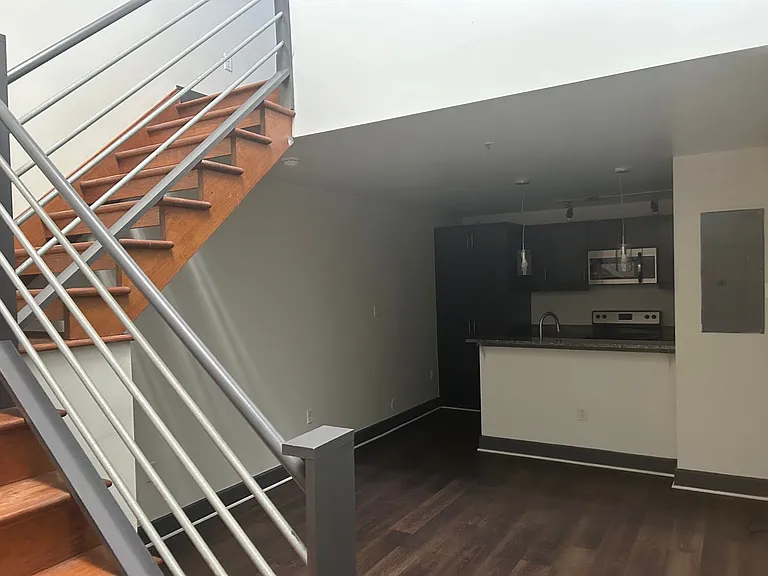 1100 Hull Street Apartments — Photo 6