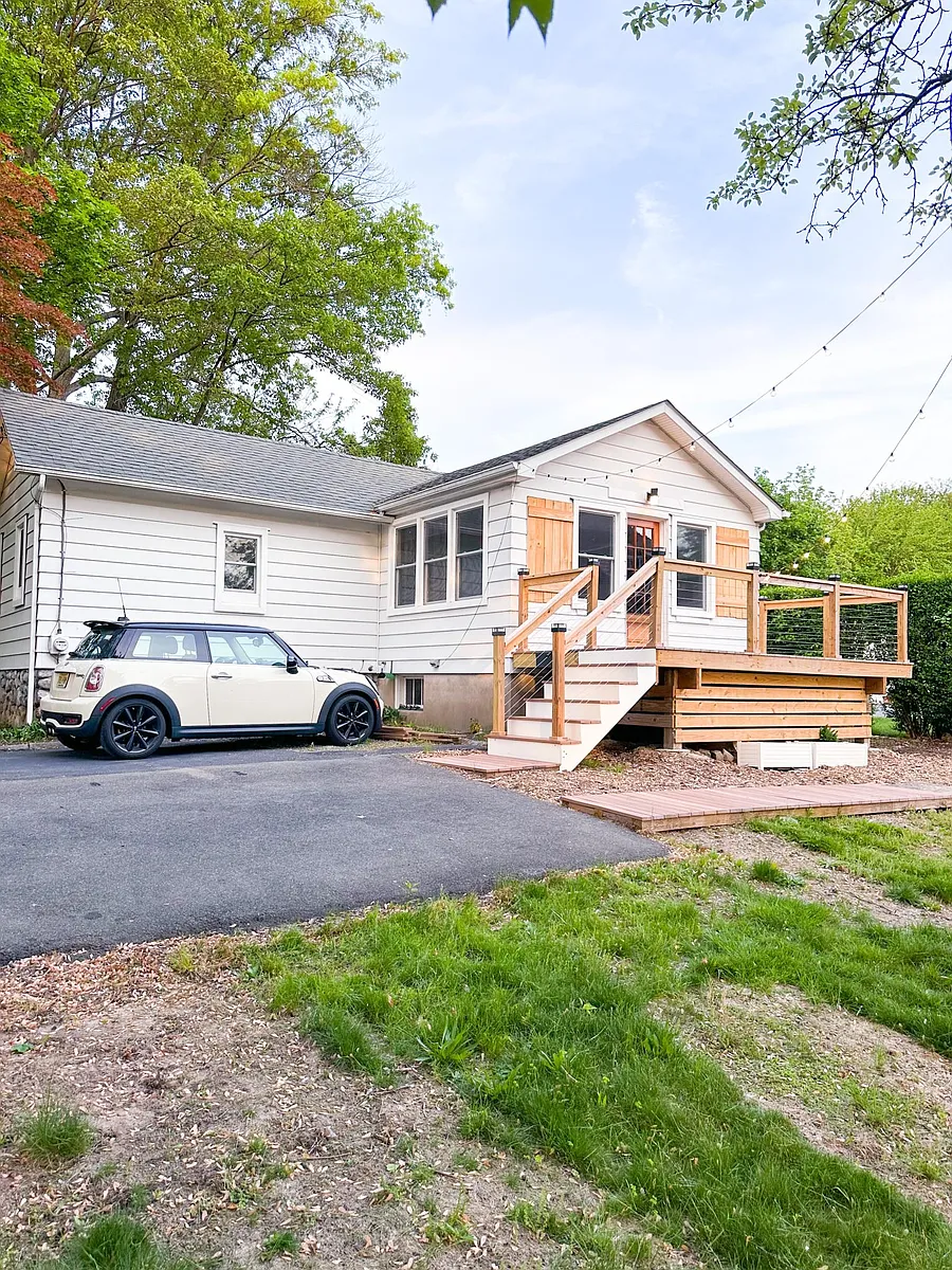Building Photo - 23 Hewson Ave