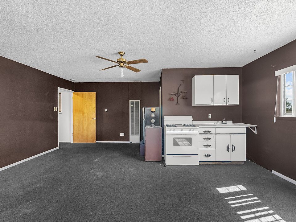 2nd image of 663 Eston Pl #1