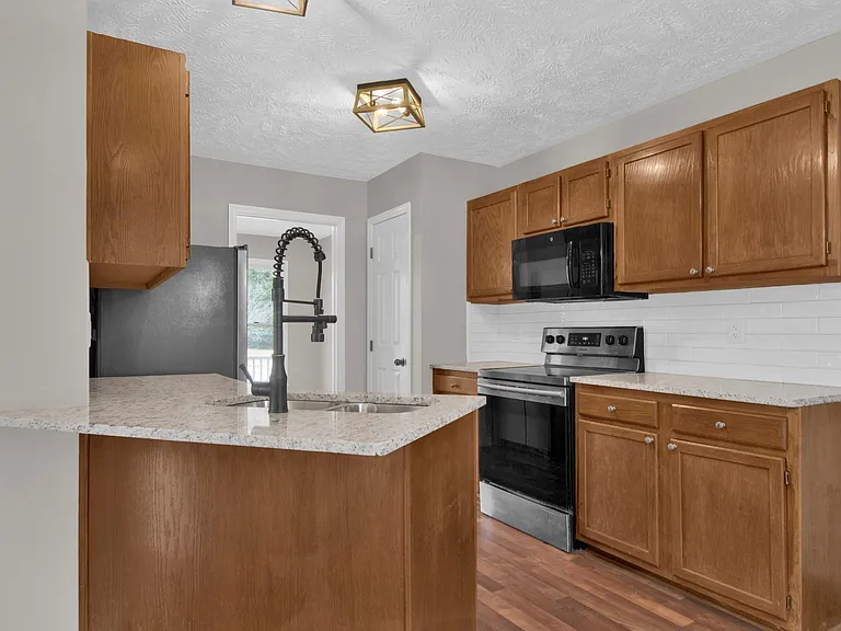 1717 Nuthatch Rd — Photo 25