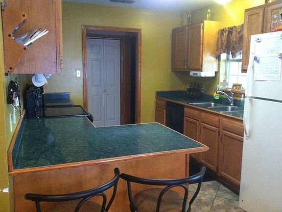 2nd image of 405 Cavaness Dr