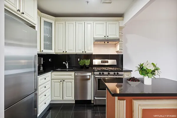 Sold by Compass | media 5