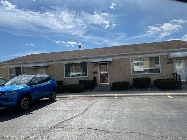 50072 Helfer Blvd #50072, Wixom, MI 48393