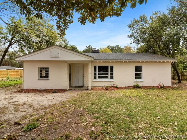 1061 Bernadine St, Fayetteville, NC 28311