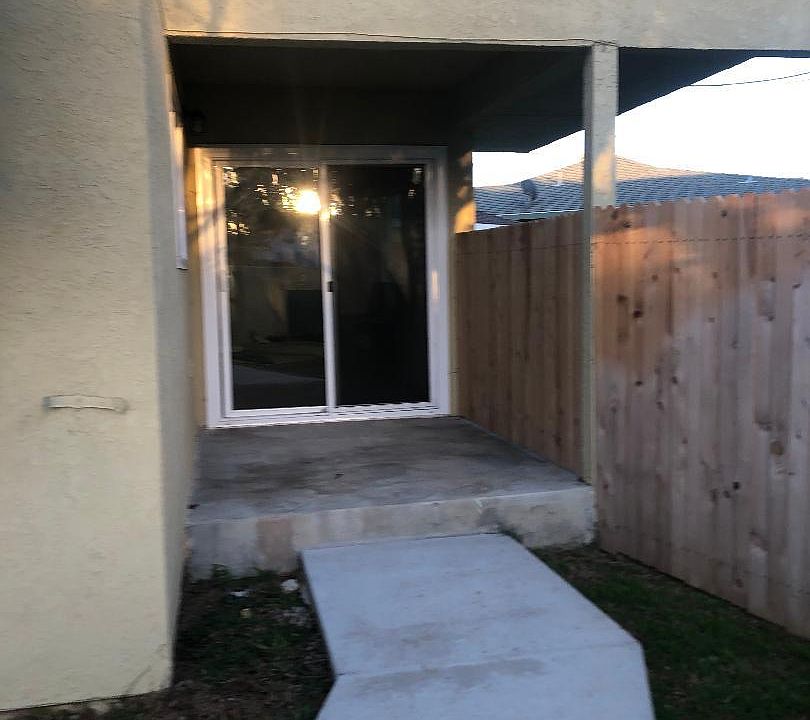 1st image of 3366 W 116th St #B