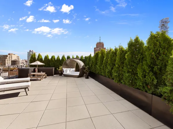 161 Hudson Street image 1 of 22