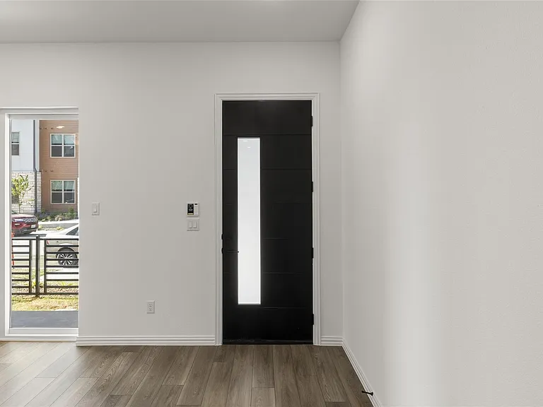 1283 Doris May Dr — Photo 5