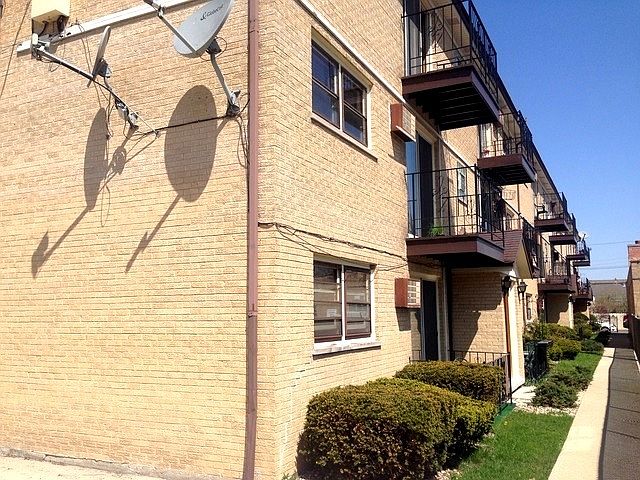 1st image of 7117 W Belmont Ave APT 3F