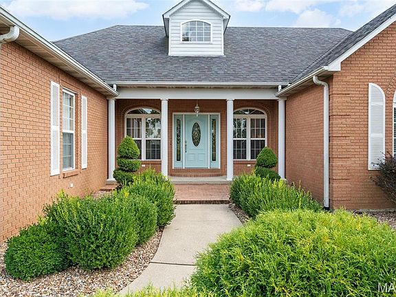 2nd image of 14108 Lynn Rd