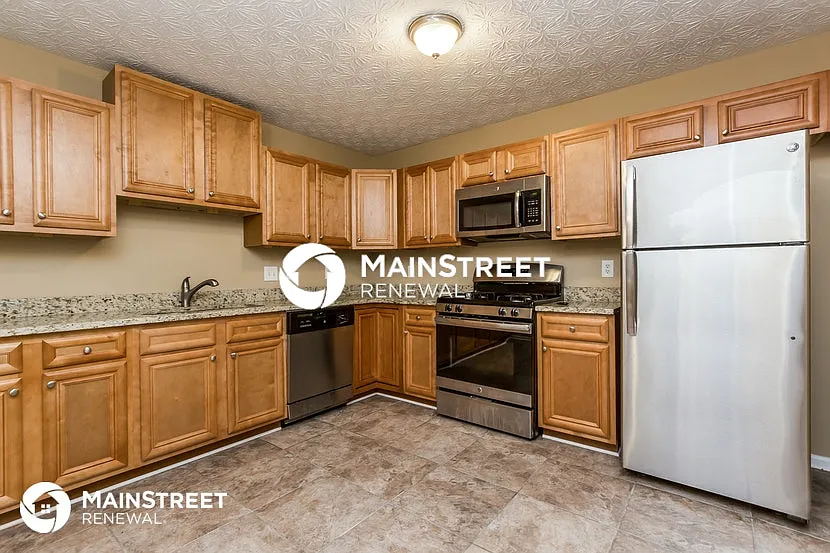 2490 Deerfield Dr NW — Photo 4