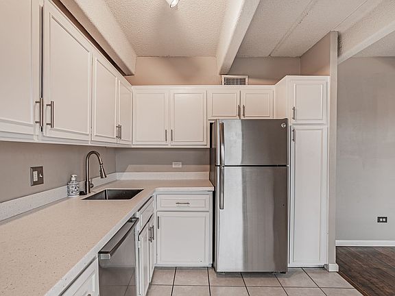 3rd image of 1441 N Humboldt St APT 301