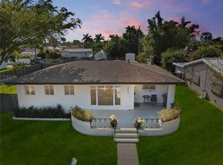222 SE 2nd Ter, Dania, FL 33004