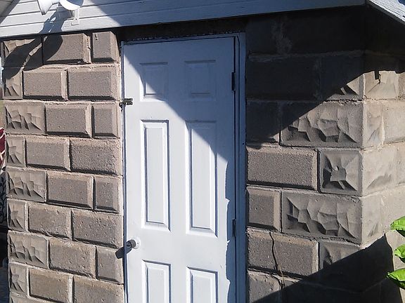 12'3"x6'2" Shed