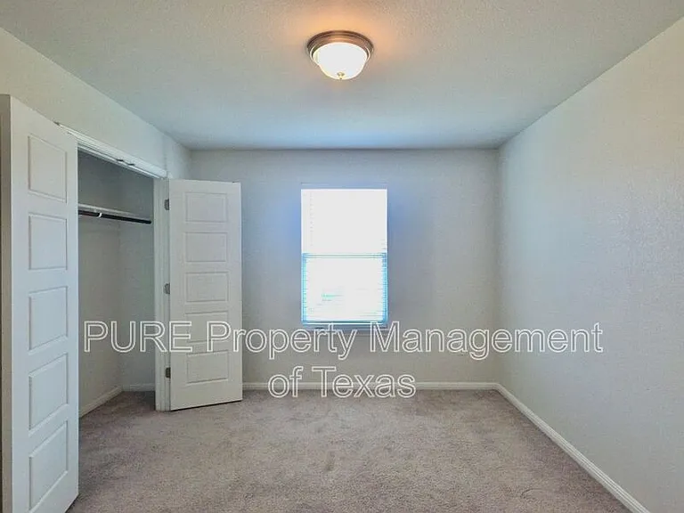 10400 Alemoor Dr — Photo 23