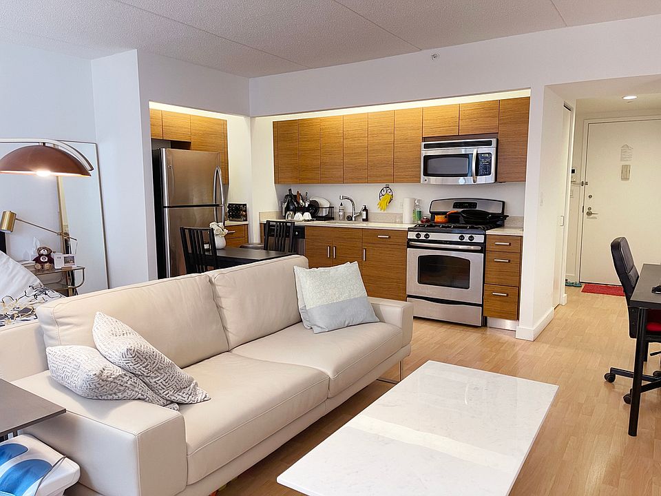 510 W 45th St APT 8B, New York, NY 10036 | Zillow