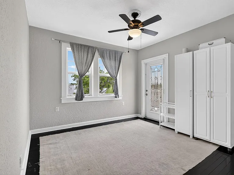 412 El Prado — Photo 32