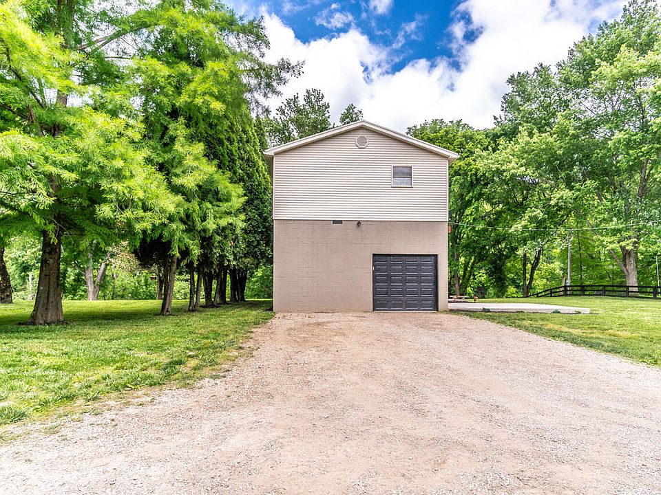 1st image of 2897 College Hill Rd