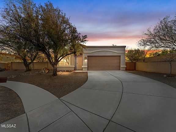 2nd image of 152 E Corte Rancho Encanto