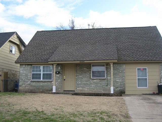 1st image of 3104 NE 11th St