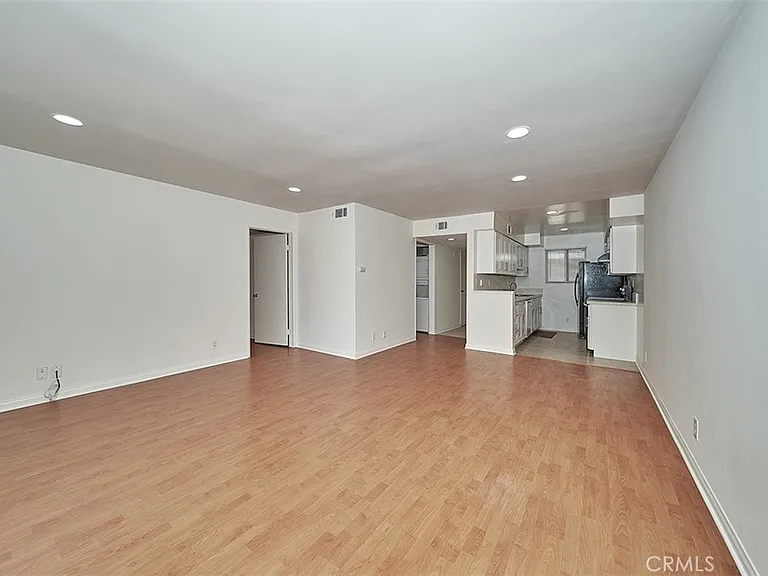 433 S Manhattan Pl #213 — Photo 12