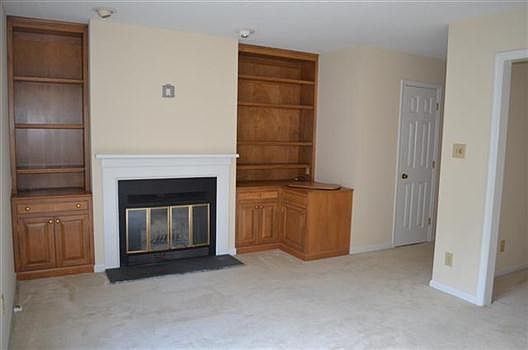 2nd image of 5654 B W Market St
