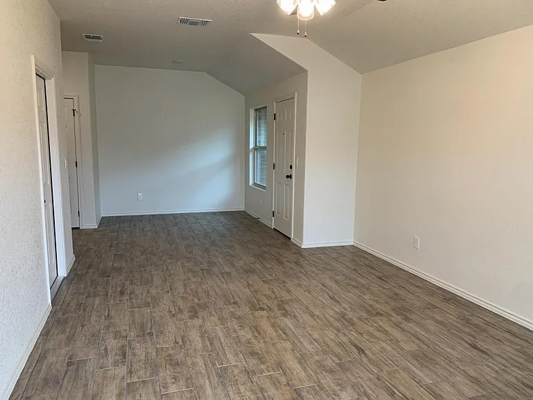 Alterman Dr — Photo 3