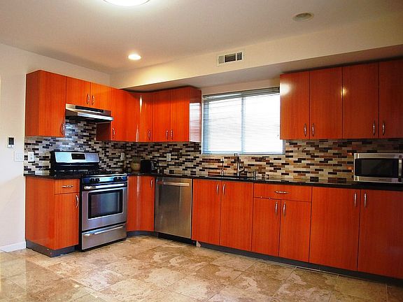 5th image of 111 Baden Pl #C
