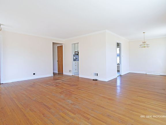 3rd image of 8338 Crawford Ave